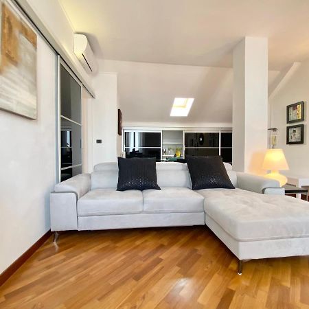 Casaviva - Central Seaview Penthouse In 카모글리 외부 사진