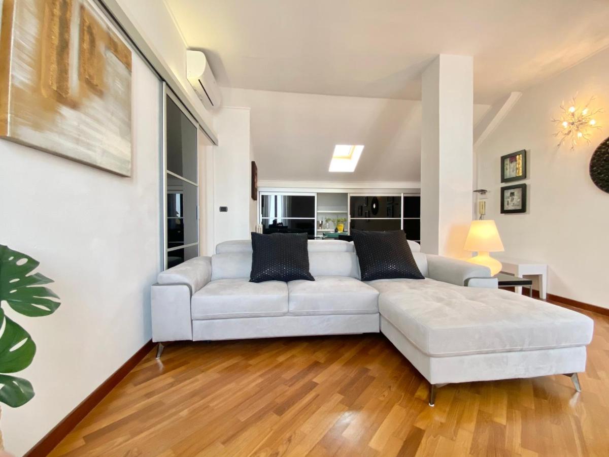 Casaviva - Central Seaview Penthouse In 카모글리 외부 사진