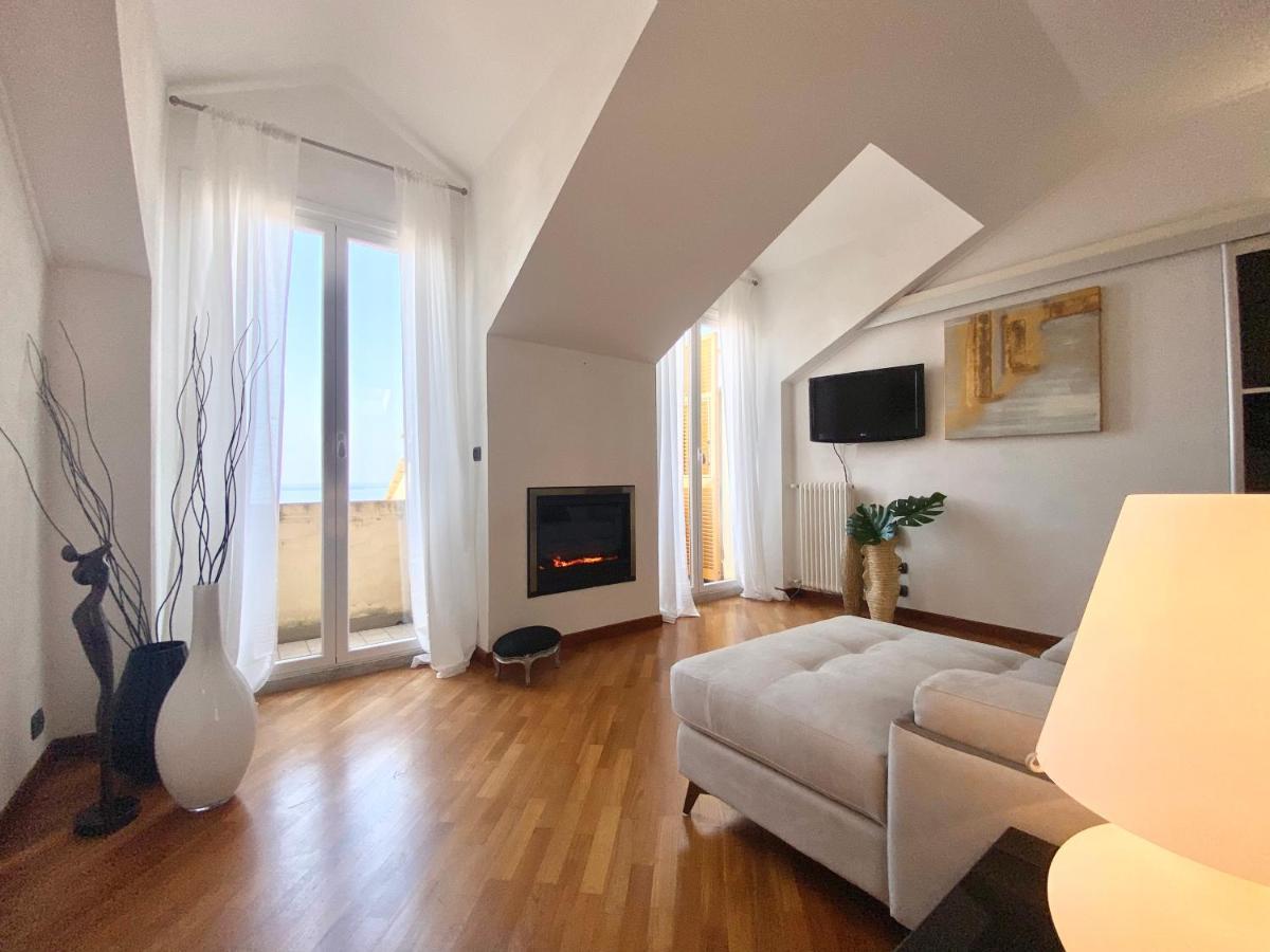 Casaviva - Central Seaview Penthouse In 카모글리 외부 사진